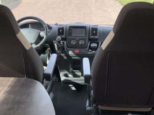 P&ouml;ssl Summit 600 Van conversion, 2.3 160 HP, with timing chain, Transverse bed, Motor-air conditioning, Swivel seats, Year of manufacture 2018 Camper centrum on the road Marum photo: 11