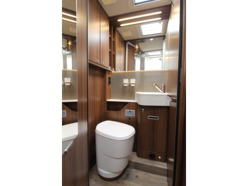 Hymer BMC-T 680 Single beds - Lvl sys  photo: 24