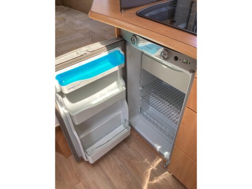 Chateau Calista 450 Mover/awning photo: 10
