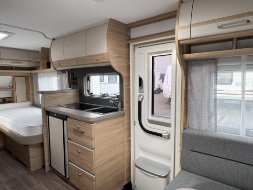 Fendt Bianco Selection 465 TG Single beds - Awning  photo: 17