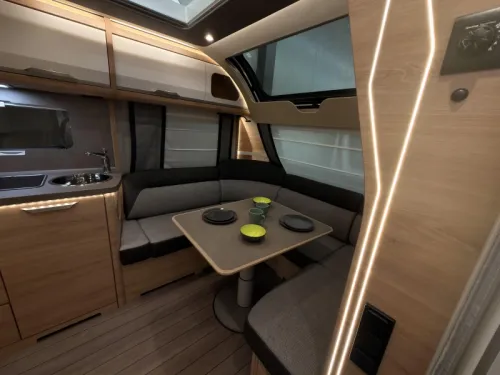 Knaus Sudwind Black Selection 500 FU 1800KG+Boden+Franz&ouml;sisches Bett Foto: 4