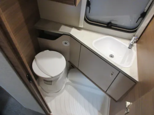 Knaus Sport E-Power Selection 500 EU CON AIRE ACONDICIONADO, MOVER, Toldo foto: 12