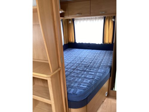 Knaus Sudwind 450 TUF awning  photo: 3
