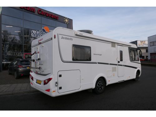 Dethleffs Advantage I7050 A-class with French bed automatic photo: 2