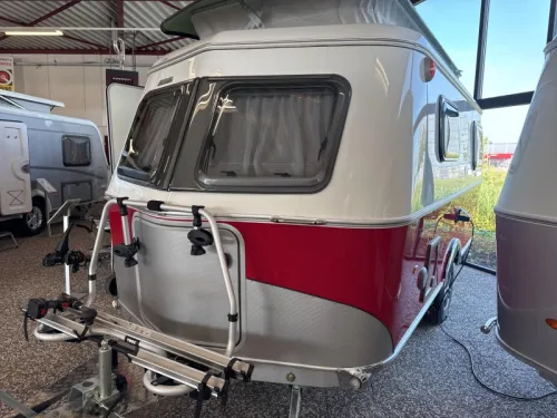 Eriba Touring 542 Tango Red Awning bicycle carrier photo: 9