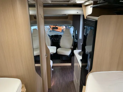 McLouis Sovereign 439 G 140 HP single beds photo: 6
