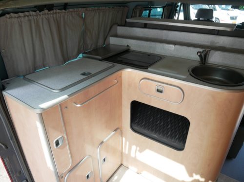 Ford Nugget, Pop-top roof, 5 Seats / 4 Berths photo: 11