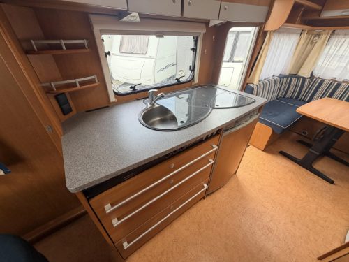 Dethleffs Camper Lifestyle 590 S Queensbed Airco Zelt Foto: 10