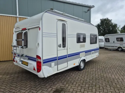 Hobby De Luxe 440 SF photo: 2