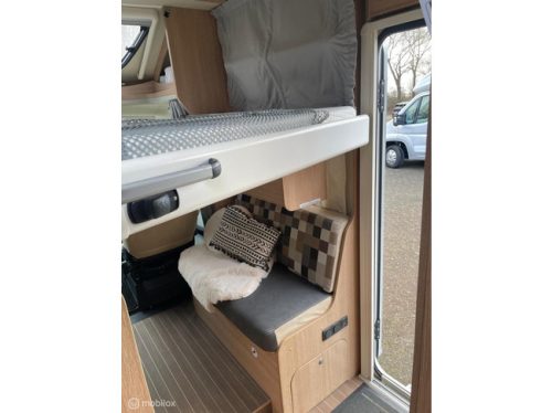Sunlight T67 Single beds and Pop-top roof photo: 22