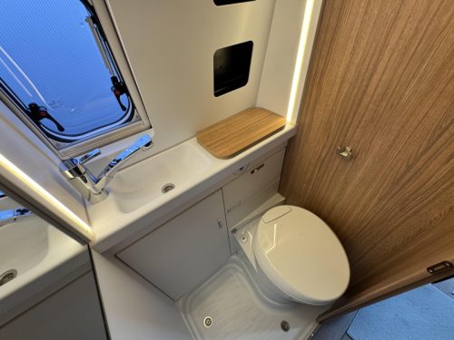 Weinsberg Edition Fire 600 ME Single beds  photo: 16