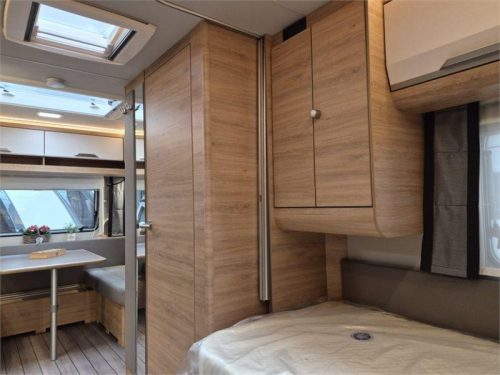 Knaus Sudwind Black Selection 460 EU Red Edition Foto: 7