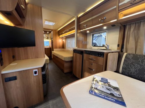 Dethleffs Nomad 520 RET L&auml;ngsbetten, Rangierhilfe, Klimaanlage Foto: 16