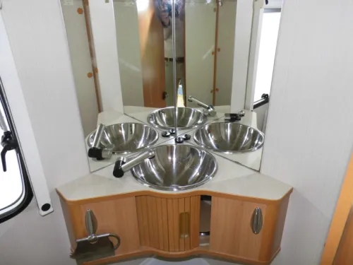 Trigano Silver 380 DD Awning, mover, photo: 6