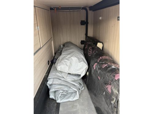 Laika Ecovip 309 Single Beds Pop-top roof photo: 18