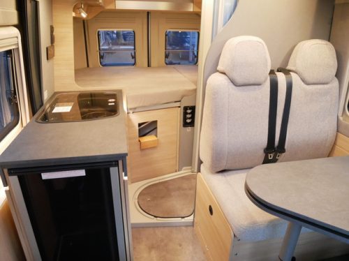 P&ouml;ssl Trenta 540, 5.40 meter bus camper, Transverse bed!! photo: 10