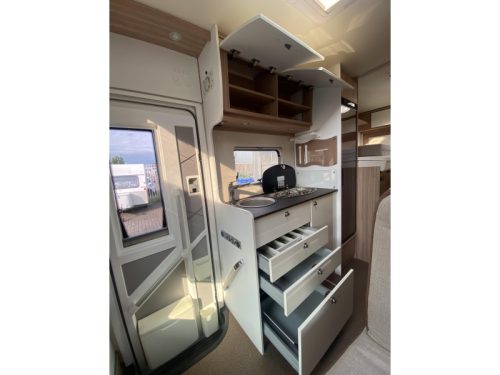 B&uuml;rstner Limited T 690 Foto: 15