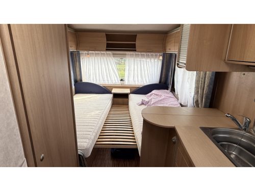 B&uuml;rstner Averso Fifty 500 TL single beds dinette photo: 11