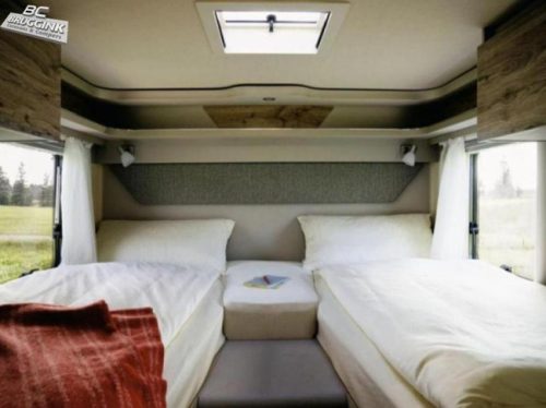 Hymer Exsis-I 580 PURE ENKEL BED 214CM +  HEFBED Foto: 12