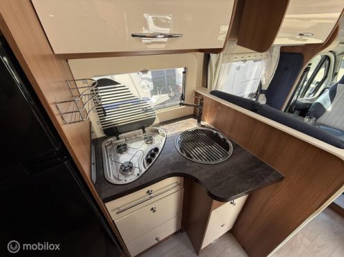 Chausson 617 GA Single beds + Pop-top roof! photo: 7