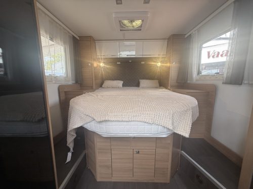 Adria CORAL 600 SC 164 hp euro 6 very compact camper queen bed panoramic roof electric bike rack tv 2x solar panel Remis pleated Maxxfan Navi camera leather fly screen door photo: 18