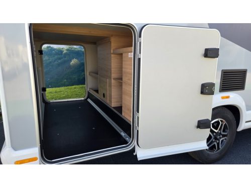 Knaus L!VE TI 650 MEG PLATINUM SELECTION photo: 2