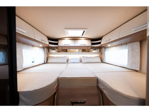 Carthago C-Tourer I 143 LE photo: 8