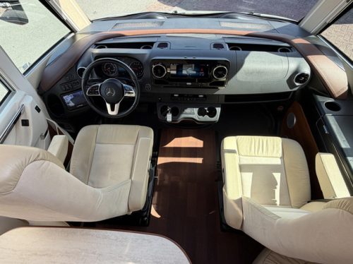 Carthago Chic C-Line I 5.0 QB Queensbed- MERCEDES photo: 13