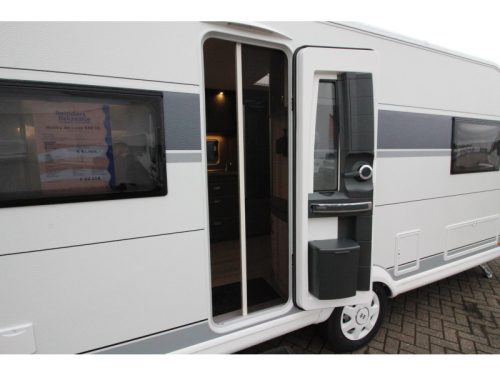 Hobby De Luxe 540 UL Single beds & dinette!  photo: 19