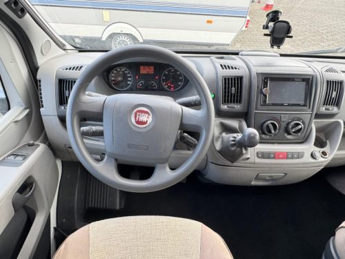 Adria Matrix 680 SP -5 Personen-mit Hubdach  Foto: 16