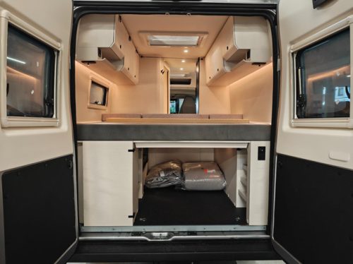 tourne mobil 6.4 Select 2.2 BlueHDI 180PK Automaat - ALL SEASON photo: 3