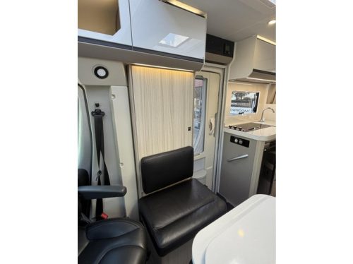 Adria Compact SL Supreme 9T-Automaat 180PK Enkele Bedden Leer Luifel foto: 15