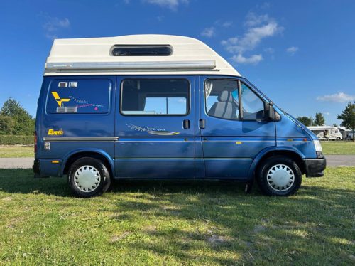 Ford TRANSIT 80D ORIGINAL FACTORY CAMPER VAN 4 SLEEPING PLACES | Towbar | Awning | Inverter photo: 16