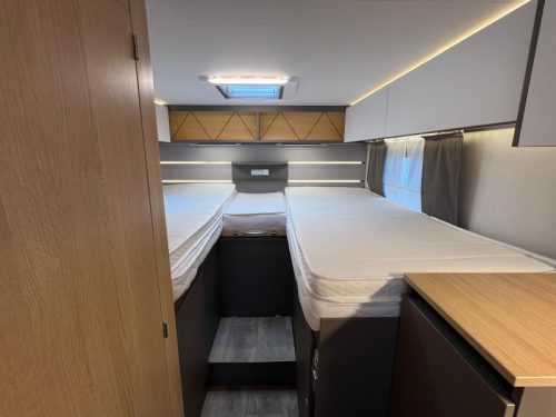 LMC Tourer 660 T Single beds, E&P, Air conditioning photo: 18