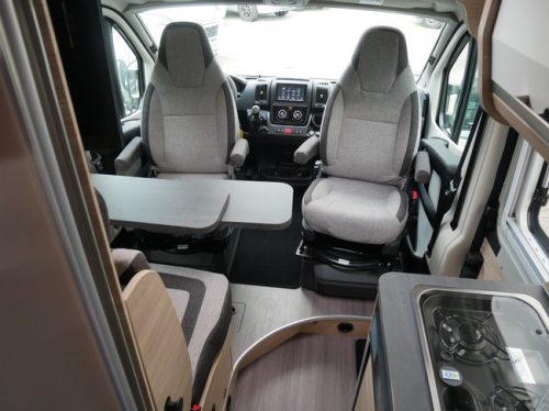 Knaus Boxstar 540, 5.40 Meter Kastenwagen, Anh&auml;ngerkupplung Foto: 8