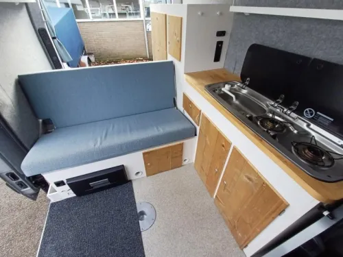 Nissan NV400 photo: 2