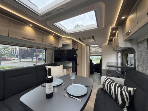 Frankia F-Line 740 PLUS U-shaped dinette Single beds Air conditioning photo: 19