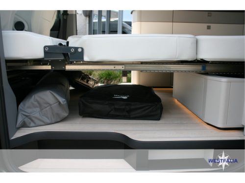 Westfalia Kelsey 136hp Auto. electric bed | photo: 19