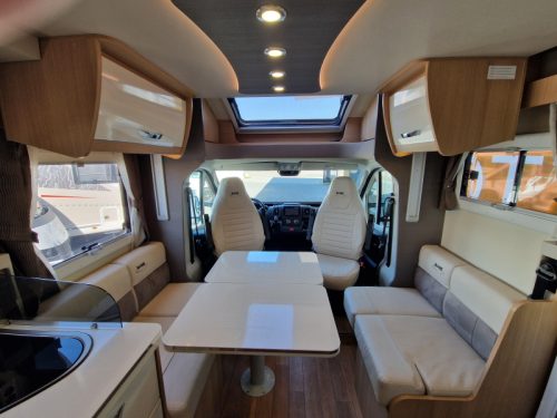 McLouis Sovereign 470 Face to face  photo: 2