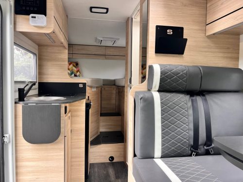 CHAUSSON S697 Sport Line | Arctic | 170 PK | Automaat | Airco | Biketrans | LPG | 14.476 km foto: 14