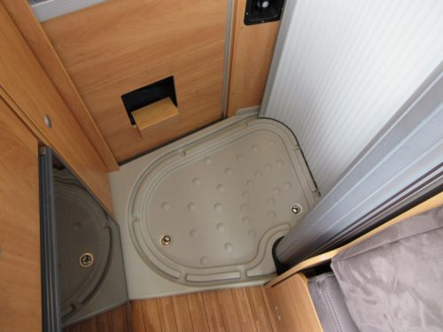 P&ouml;ssl Roadstar 540 COMPACT VAN CONVERSION 130 HP photo: 12