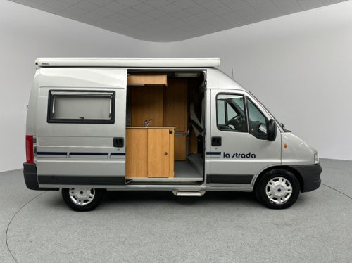 La Strada 600 2.8 HDI photo: 13