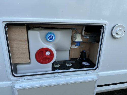 Knaus L!ve Wave 650 MF AUTOMATIC + POP-TOP ROOF photo: 6