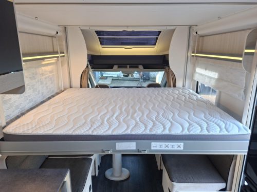 Chausson 640 Titanium Line face 2 face / pop-top roof / TV photo: 7