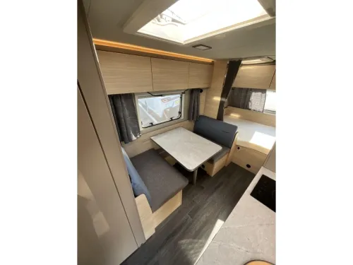 Weinsberg CaraLife 470 QDK BUNK BED-AIR CONDITIONING-LIGHTWEIGHT photo: 1