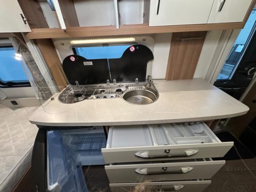 Hobby De Luxe 440 SF Foto: 7