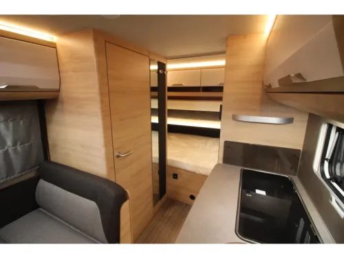Knaus Sudwind Black Selection 420 QD Transverse bed & Tall refrigerator! photo: 7