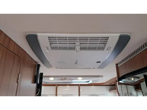 Hymer B 588 Airco / single beds/ E&P  photo: 11