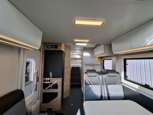 Adria Matrix Select 670 SL 2027 aut Markise 180PS 5 Sitzpl&auml;tze Foto: 12