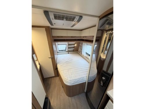 Hobby De Luxe 540 KMFE 3 bunk beds Mover Air conditioning  photo: 17